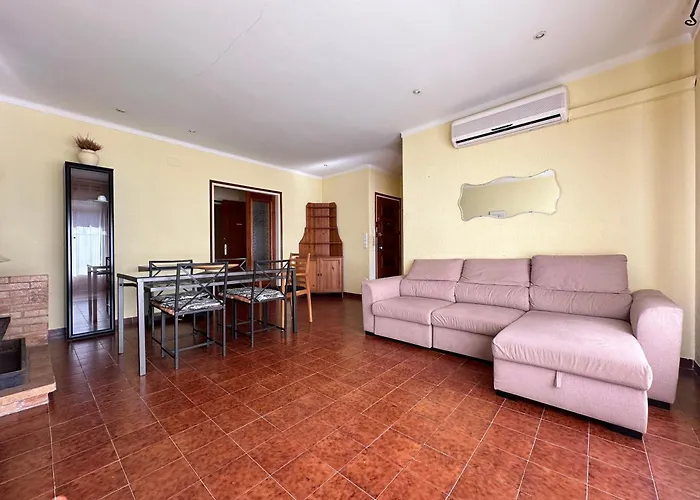 Agi Llotja Plazza Roses