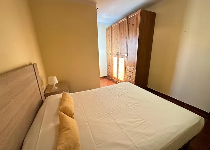 Agi Llotja Plazza * 罗萨斯