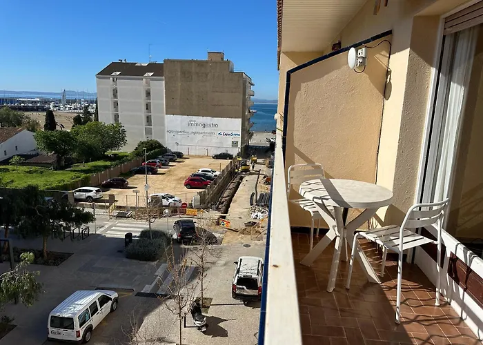 Agi Llotja Plazza 公寓